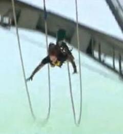 VIDEO: Z 'Bungee jumpingom' do polfinala!