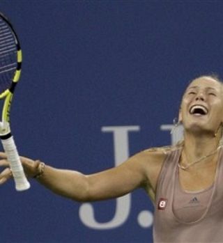 VIDEO: Caroline Wozniacki po dveh dobljenih tajbrejkih kot zadnja v ČF!