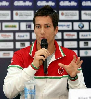 Aljaž Bedene obnovil poškodbo zapestja in odpovedal nastop na Poljskem!