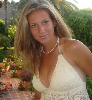 Teniška igralka, Poljakinja Marta Domachowska je imela prvo večje foto snemanje v karieri!