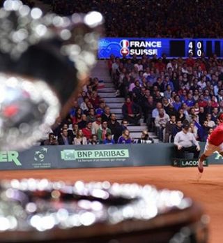 Švicarjem Davis, superiornemu Federerju še zadnja lovorika v bogati karieri