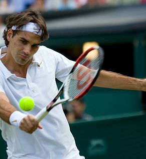 Prva nosilca Wimbledona Roger Federer in Ana Ivanović brez težav v drugi krog