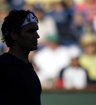 Črn dan za Francoze; Murray in Federer rutinsko med 16