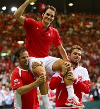 Federer popeljal Švico v finale pokala Davis!