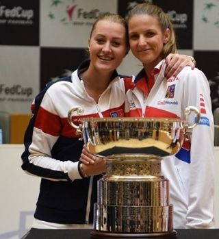 Pliškova in Mladenovičeva odpirata finale pokala Fed