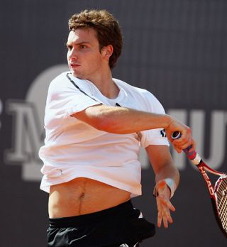 Ernests Gulbis, Safinov naslednik, 'žurira', ima izkušnje z zaporom, najema prostitutke,...
