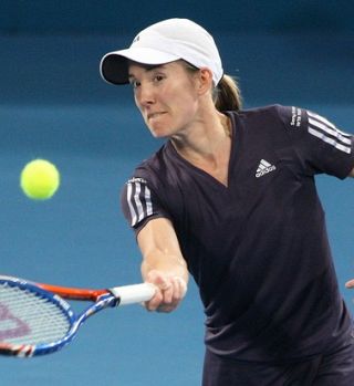 Justine Henin je zaradi poškodbe odpovedala nastop v Sydneyu!