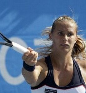 SUPER: Polona Hercog deklasirala Ukrajinko za vstop v 2. krog OP Avstralije!