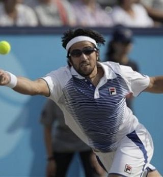Heninova v finalu Hertogenboscha; V moškem delu bosta za naslov igrala Stahovski in Tipsarević