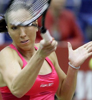 Jankovićeva v ruskih kleščah
