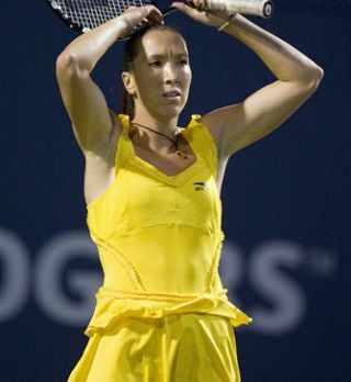 Alisa Klejbanova šokirala še Jeleno Jankovič, Marija Šarapova tudi v polfinalu!