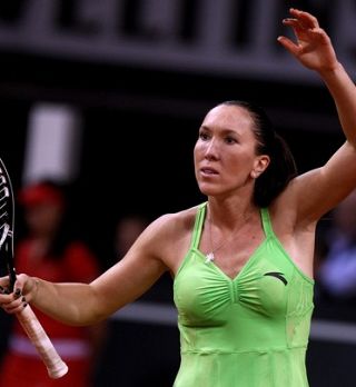Jelena Janković je še desetič izgubila s Heninovo!