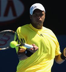 Jo Wilfried Tsonga in Serena Williams v naslednjem krogu, Serena in Venus videli golega moškega!