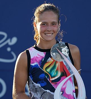 Kasatkina z zmago v San Joseju spet v TOP 10