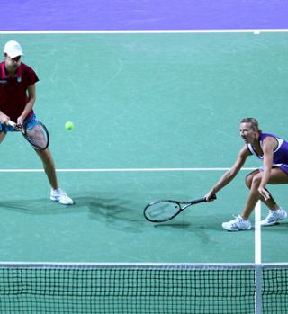 Kata in Kveta ostali brez smetane na torti!