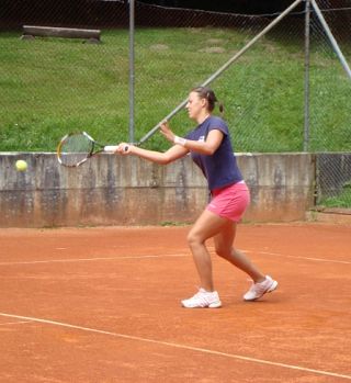 Andreja Klepač tone po lestvici navzdol!