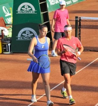 Andreja Klepač v polfinalu dvojic v Budimpešti! Črnogorci do zgodovinskega četrtfinala!