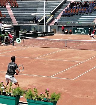 Pokal Davis: Bedene do točke, Rola zapravil zaključno žogo