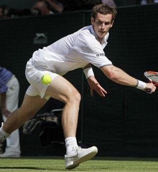 Murray izenačil Henmanov polfinale na Wimbledonu!; Roddick po štirih urah strl Hewitta!