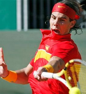 Nadal se je poigral s Tipsarevićem v pokalu Davis