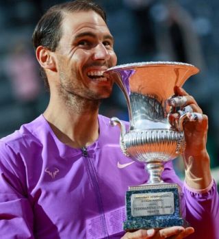 V rimskem finalu večnih tekmecev Nadal do 10. naslova, 36. na mastersih