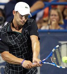 Andy Roddick na hitro opravil z Benjaminom Beckerjem!