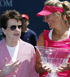 Ponos Belorusije Viktoria Azarenka, ohladila sibirsko lepotico Marijo Šarapovo!