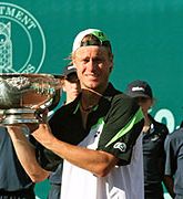 Lleyton Hewitt osvojil svoj 1. turnir na rdeči peščeni podlagi!