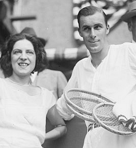Neverjetni 83 let star video posnetek Suzanne Lenglen!