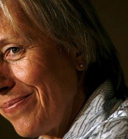 Martina Navratilova boleha za rakom na prsih!
