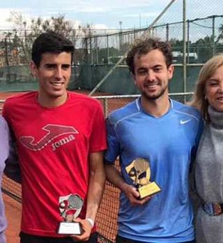 Odlični Nik Razboršek dvignil pokal na ITF WTT turnirju v Turčiji