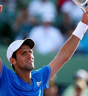 Federer frustracij ni mogel več zadržati. Tokrat mu je lekcijo pokazal Djoković.