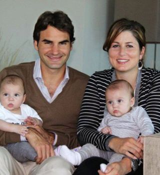 FOTO! Dvojčici Federer praznovali 1. rojstni dan!