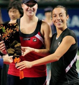 VIDEO! Francesca Schiavone premagala Aliso Klejbanovo v tekmovanju s kolesi na električni pogon!