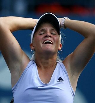 Melanie Oudin je udarila še enkrat; Tokrat je bila žrtev Šarapova!