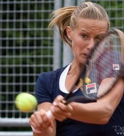 Polona Hercog in Maša Zec Peškirič rušita tekmice v Zagrebu!