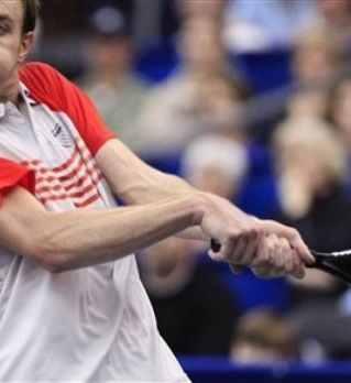 Querrey v finalu Memphisa boljši od Isnerja!
