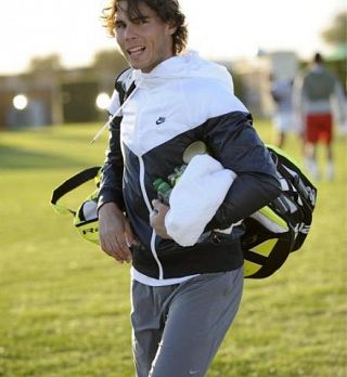 FOTO! Rafael Nadal trenira na polno za ubranitev naslova v Indian Wellsu!