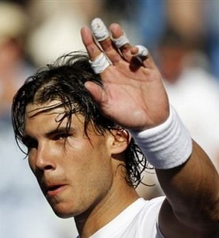 Nadal ni imel težav z Ančićem, Ameriški dvoboj Isnerju; Berdych ponižal Verdasca