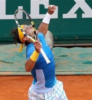 Kralj peščenih igrišč Rafael Nadal podelil lekcijo tenisa Verdascu in dvignil zgodovinsko 6. zaporedno lovoriko v Monte Carlu!