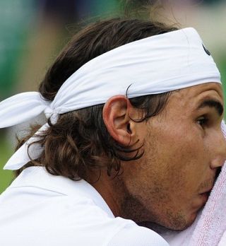 Rafael Nadal izgubil ekshibicijski dvoboj pred Wimbledonom! Branjenje naslova je pod velikim vprašajem!