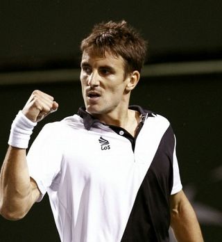 Izločil Federerja nato pa izpadel proti Robredu!