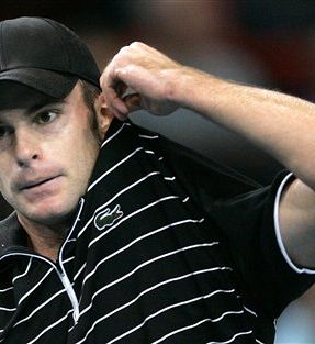 Del Potro povsem pogorel proti rojaku, v Šanghaj tudi Roddick