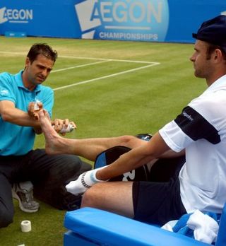 Bo Murray jutri prekinil britanski urok?; Roddick si je poškodoval gleženj