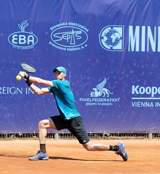 Rola še tretjič izgubil z Madžarom in izpadel v polfinalu