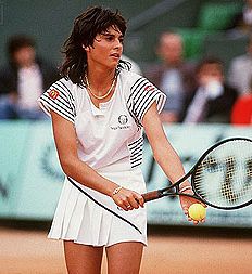 Gabriela Sabatini počaščena na domačem turnirju zaradi vstopa v hišo slavnih