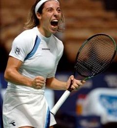 Izkušena Francesca Schiavone premočna za mlado Polono Hercog!
