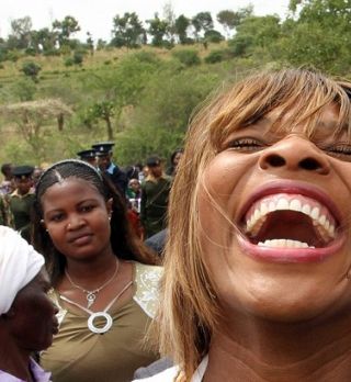 FOTO! Serena Williams odprla že 2. šolo v Keniji!