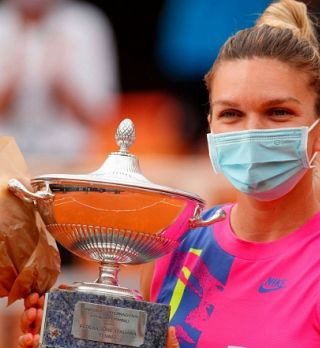 Simona Halep presrečna ob tako željeni zmagi v Rimu