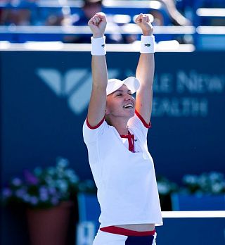 Simona Halep v finalu New Havna pospravila tudi Kvitovo; Srebotnikova izgubila v finalu dvojic